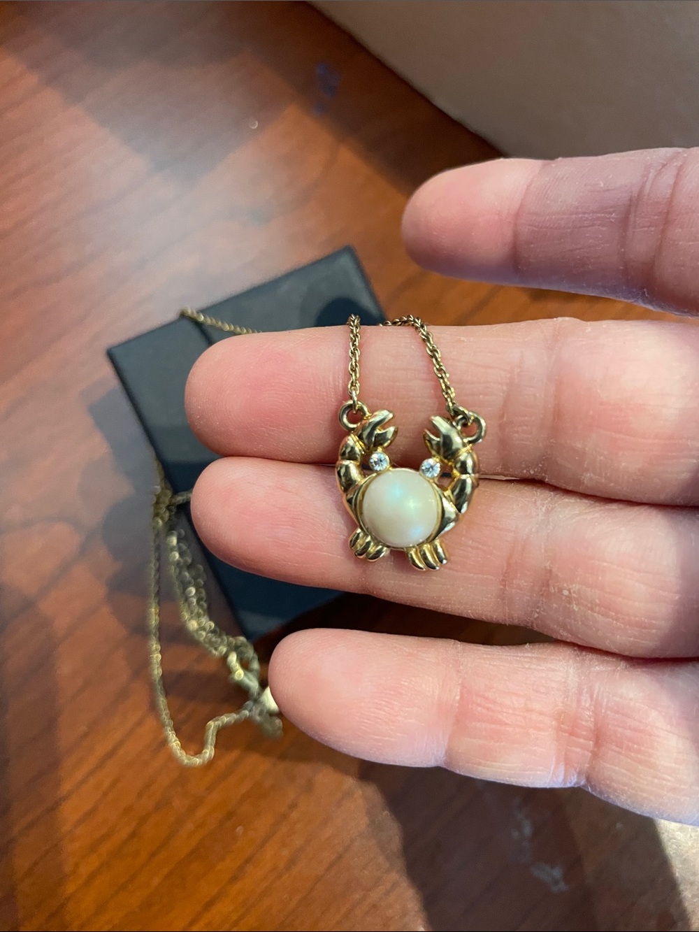 KATE SPADE Crab and Pearl Necklace preloved - Picture 4 of 8